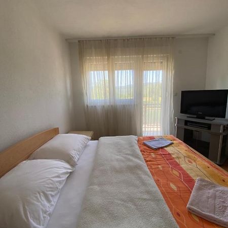 Ferienwohnung Apartman “Iva” Drvar Exterior foto